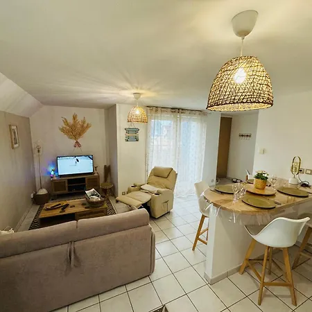 Апартаменты Le Paillette T2 400 M De La *