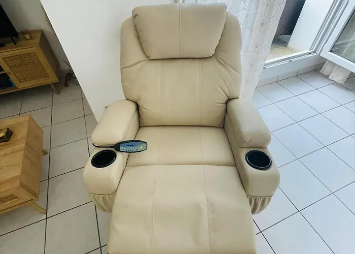 Appartement Le Paillette T2 400 M De La *